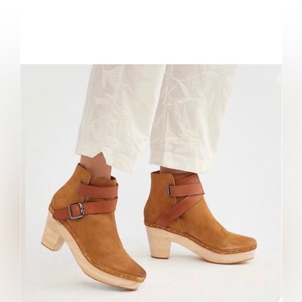 Free People Bungalow Clog Platform Boot Distressed LeatherTan Size 39 = US 8.5/9
